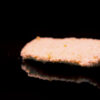 Cachopo sobre fondo negro
